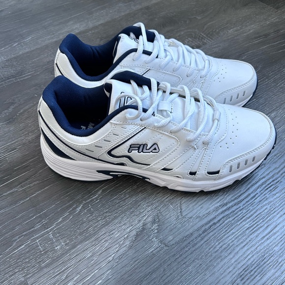 Fila Men\'s White and Blue Athletic Shoes, Size 8 NWT main image 4